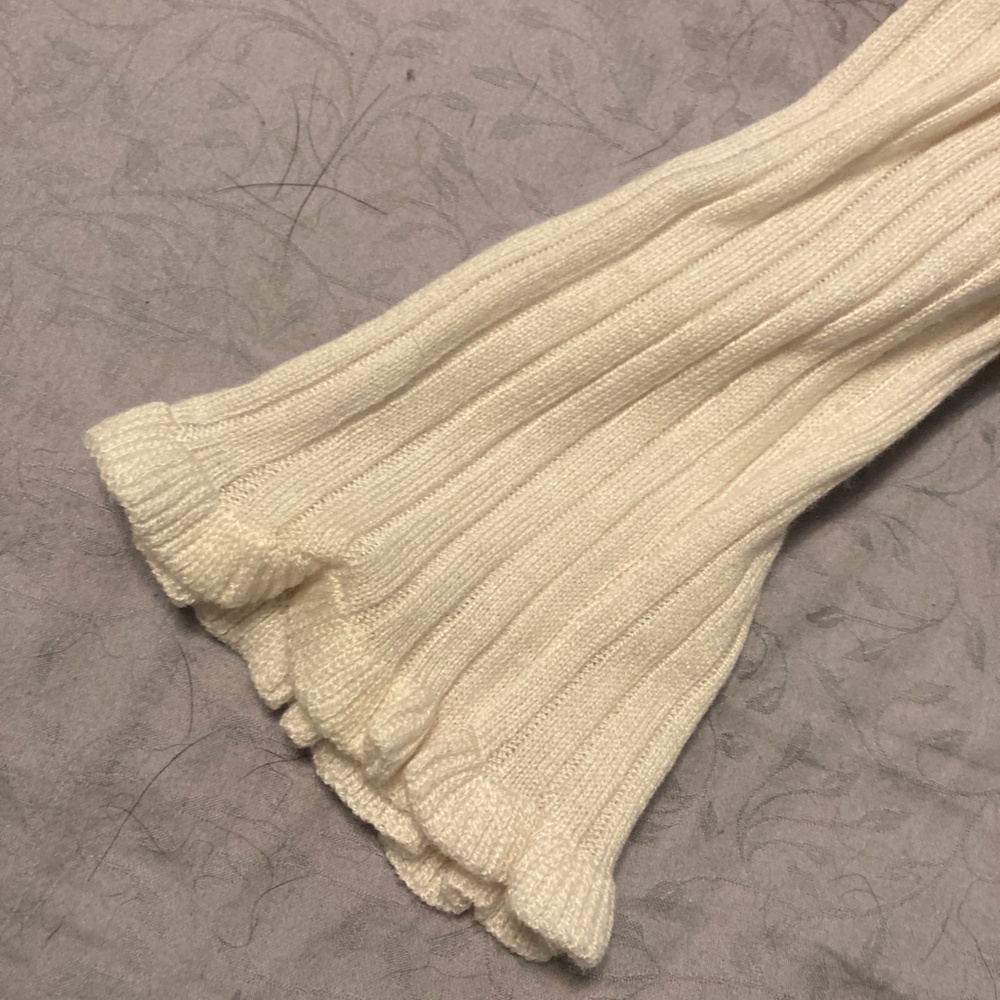 White sweater - Picture 3 of 4